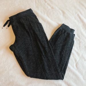 H&M dark gray jogger sweatpants (size youth XL)